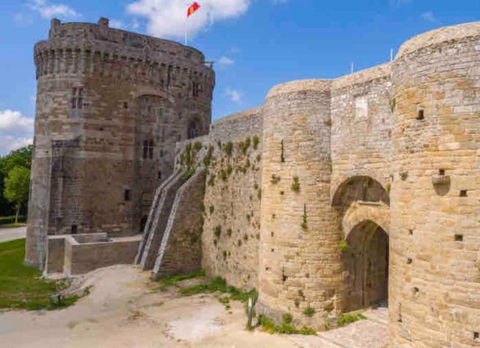 Appartement En Plein Coeur Historique De Dinan Extérieur photo
