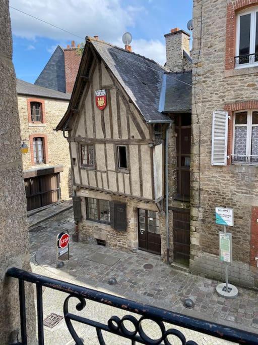 Appartement En Plein Coeur Historique De Dinan Extérieur photo